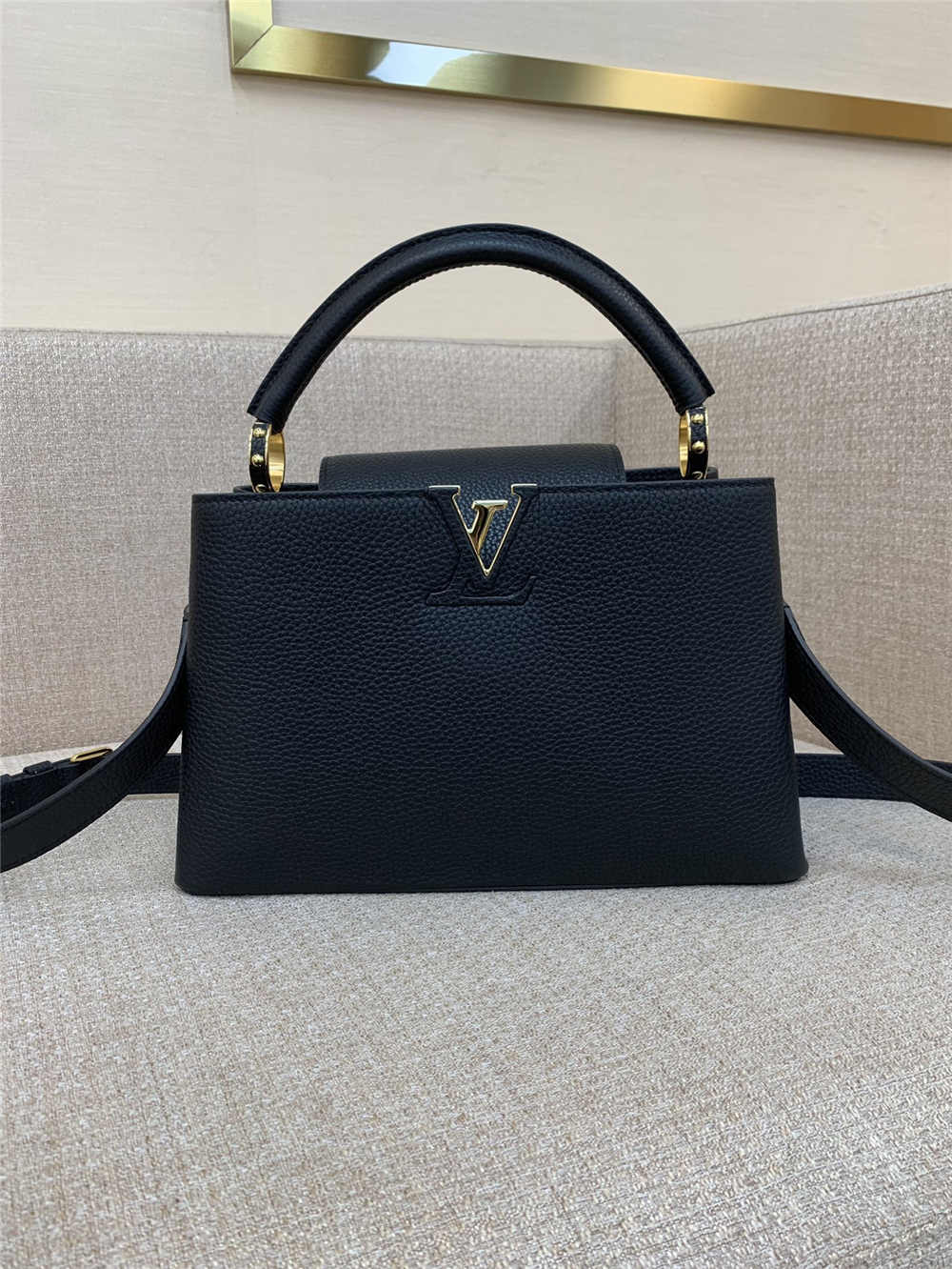 Louis Vuitton CAPUCINES  M24727 size：31x20x11cm 2025 new 